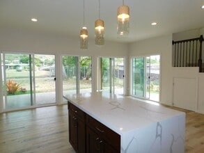 Building Photo - 893 Kainui Dr