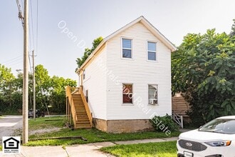Building Photo - 1240 Boone St