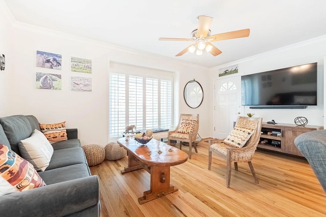 Building Photo - 2120 N Valley St