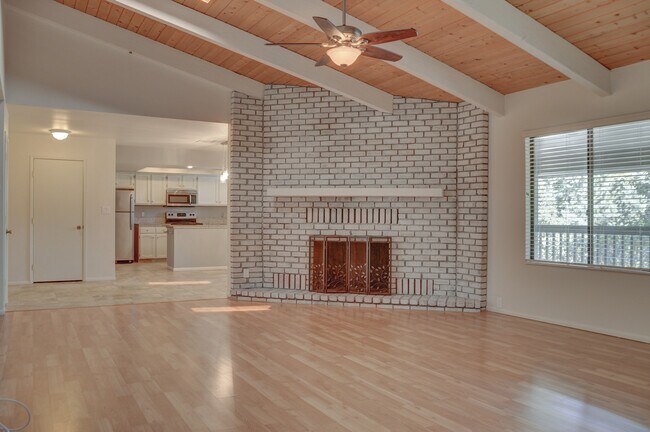 Foto del edificio - 3 bedroom, 2 bath home in Yavapai Hills