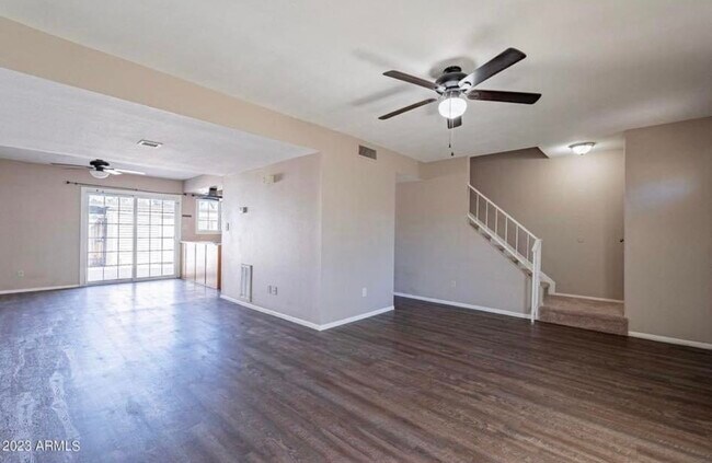 Foto del edificio - 6526 S McAllister Ave