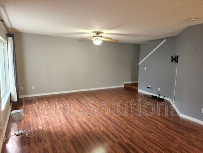 Foto del edificio - 7424 E Bank Dr