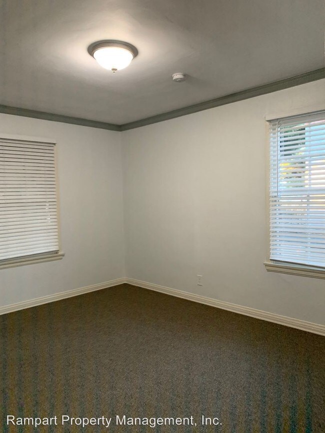 Building Photo - 4218 Degnan Blvd