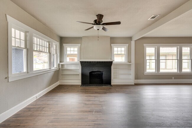 Foto del edificio - 3309 Hemphill St