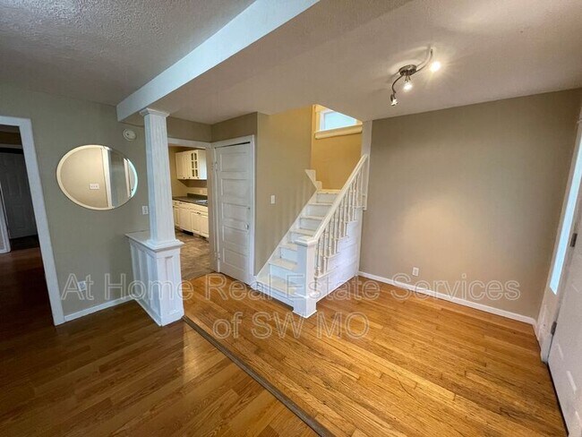 Foto del edificio - 1440 E McDaniel St