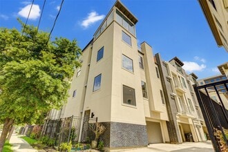 Building Photo - 113 Tuam St