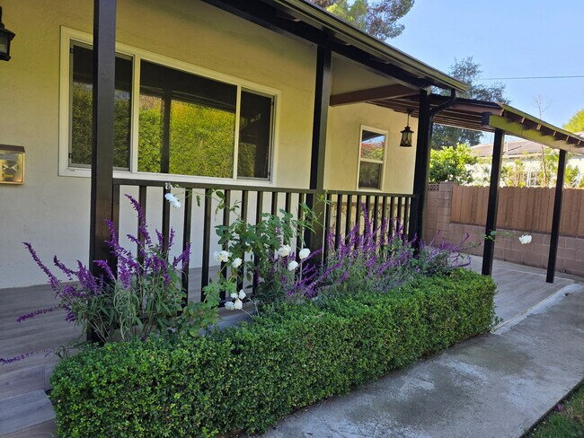 Área del porche - 11536 Cumpston St