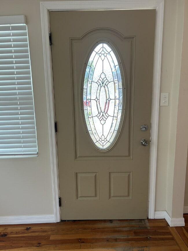 Foto del edificio - Fall in love with this beautifully maintained 3BR/2BA home!