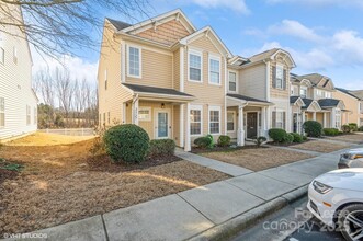 Building Photo - 2327 Crosscut Dr
