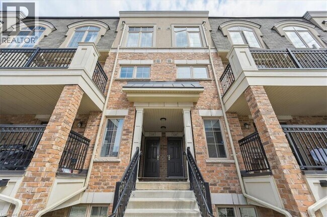 Building Photo - 2441 Greenwich Dr