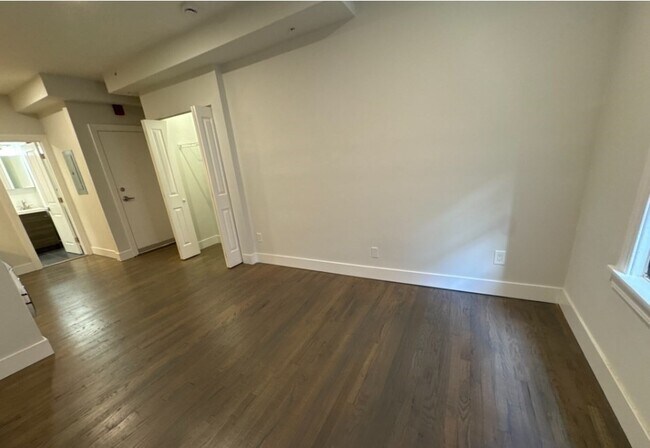 Foto del edificio - 270 Newbury St