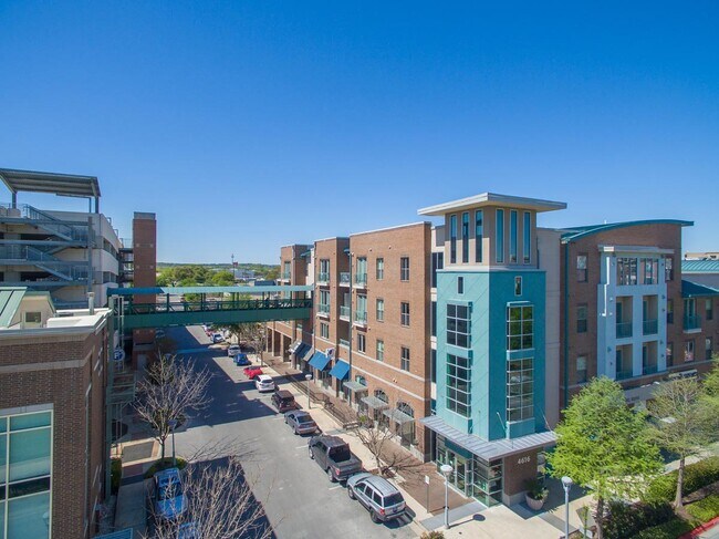 Building Photo - Feature Loaded 3 BR For Rent