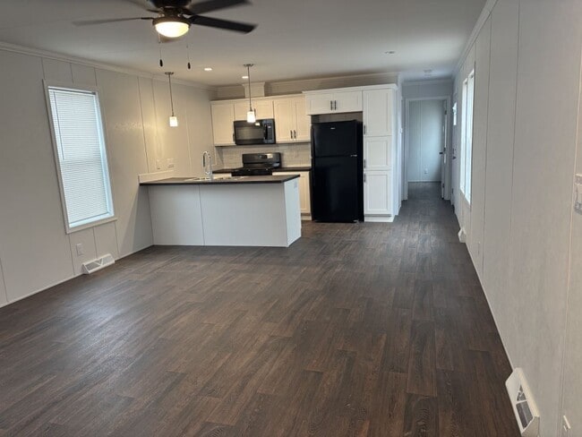 Building Photo - 296 Cimarron