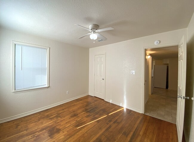 Foto del edificio - 2302 Post Oak Ave
