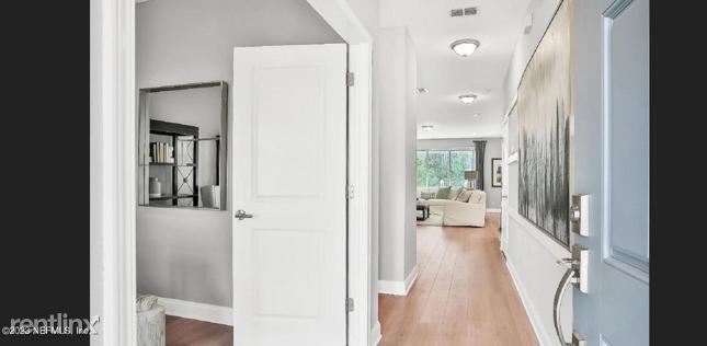 Foto del edificio - 4 br, 3 bath House - 611 Sycamore Way