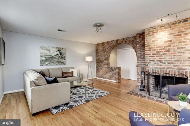 Foto del edificio - 410 11th St NE