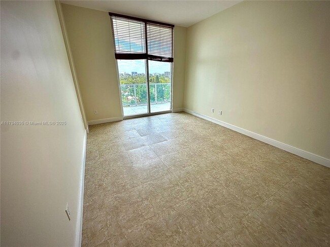 Foto del edificio - 2525 SW 3rd Ave
