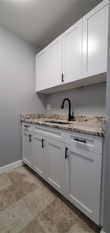 Building Photo - 4132 Dolphin Dr