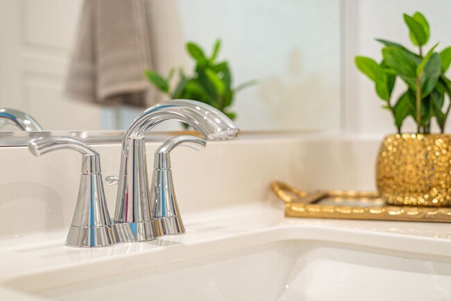 Building Photo - Furnished 3-bedroom, 2.5-bath townhome, designed to offer the ultimate in modern comfort.