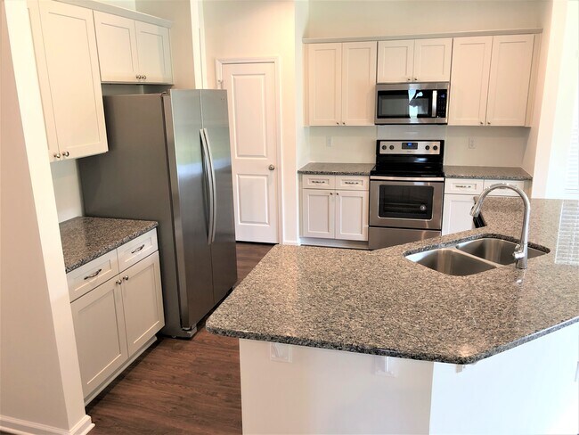 Building Photo - 8199 Golden Bamboo Drive