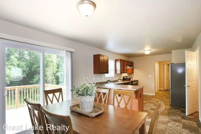 Building Photo - 4 br, 2.5 bath House - 8877 Dealer Drive