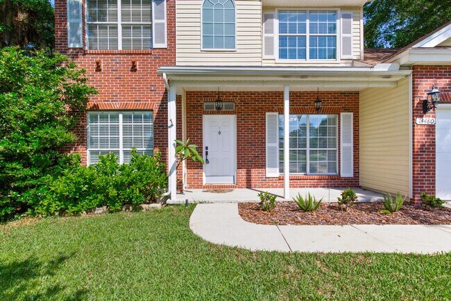 Foto del edificio - 13480 Gallant Fox Cir W