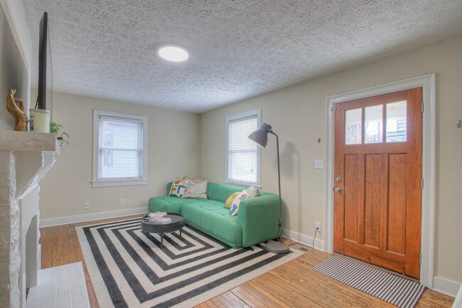 Building Photo - 1609A Cahal Ave