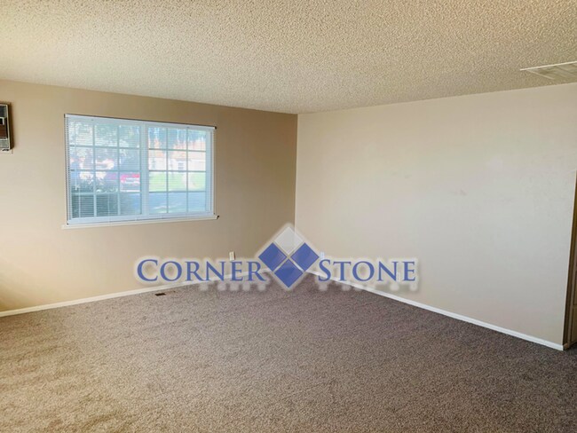 Foto del edificio - Cozy Home on a Large Corner Lot!