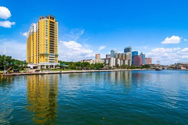 Foto del edificio - 345 Bayshore Blvd