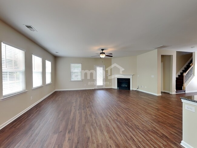 Building Photo - 1613 Deer Meadows Dr