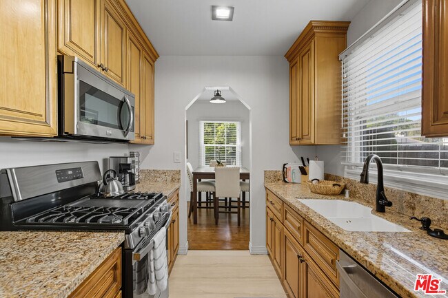 Building Photo - 3316 Barham Blvd
