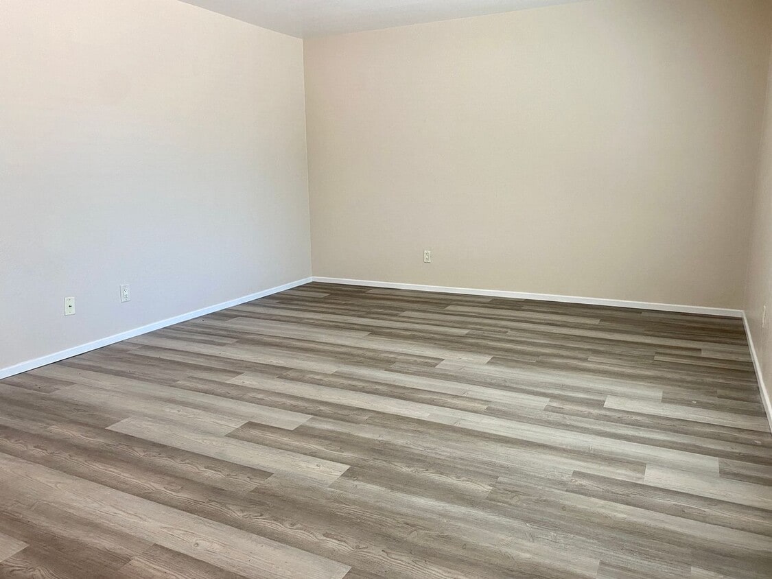 Primary Photo - Spacious Tempe Condo 2 Bedroom 2 Full Bath