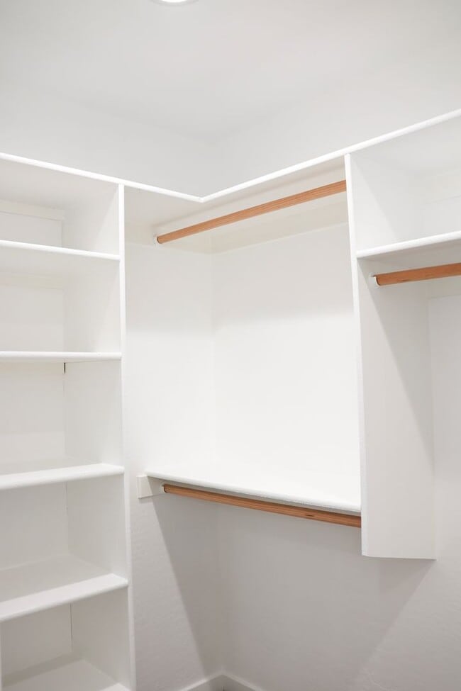 Building Photo - 1851 W 8th S St