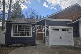 Building Photo - 950 E Lunceford Ln