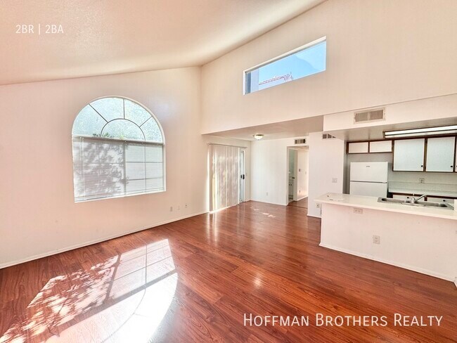 Foto del edificio - 6415 Garvanza Ave