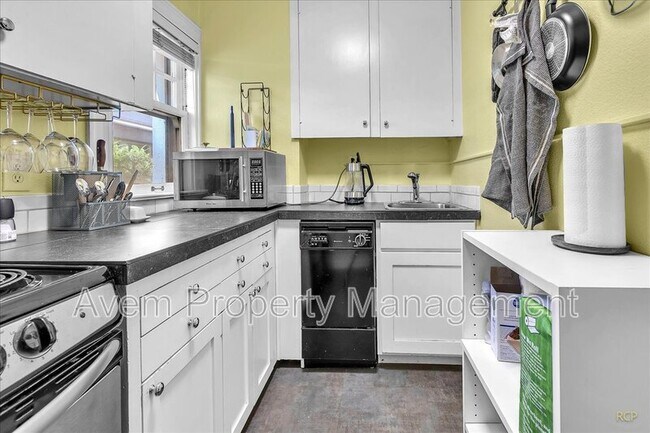 Foto del edificio - 1811 NW Couch St