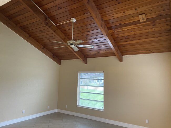 Building Photo - 3633 W Forge Rd