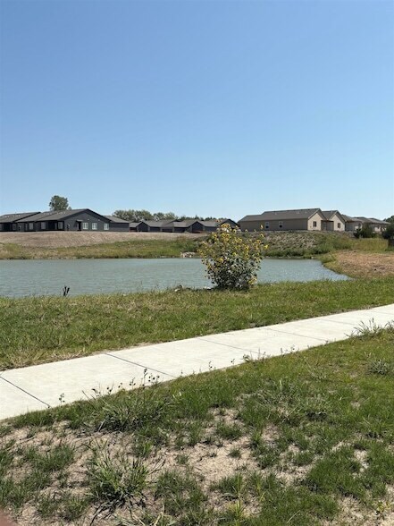 Foto del edificio - 4829 N Vassar Ave