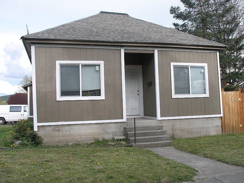 Primary Photo - 5522 N Regal St