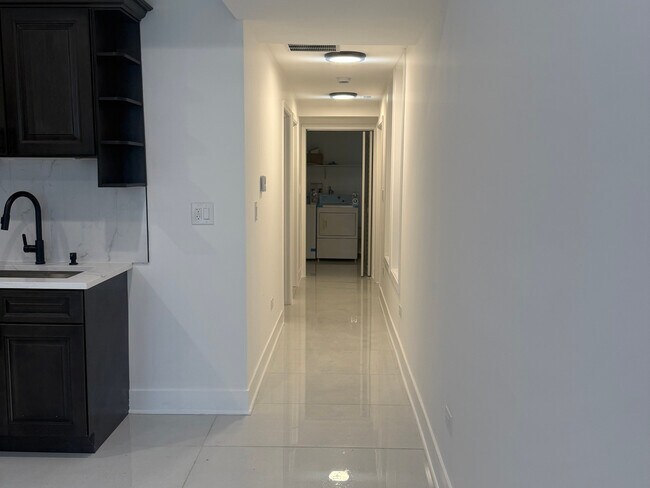 Foto del edificio - 2702 S Union Ave