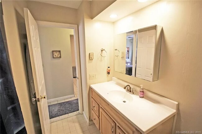 Foto del edificio - 8 Rose Ln