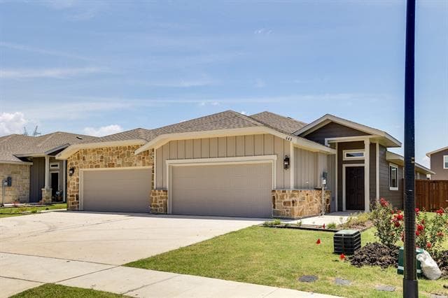 Building Photo - 648 Blackland dr