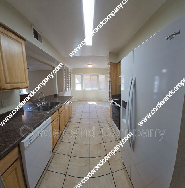 Building Photo - 4720 Overland St NE