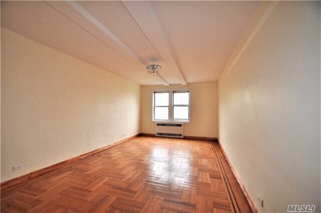 Foto del edificio - 111-14 76th Ave