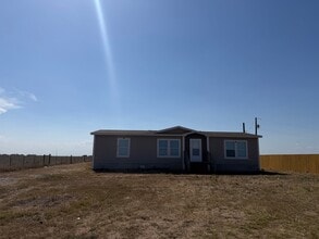 Building Photo - 2218 FM 665