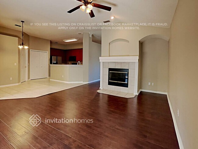 Foto del edificio - 1663 Rustling Dr