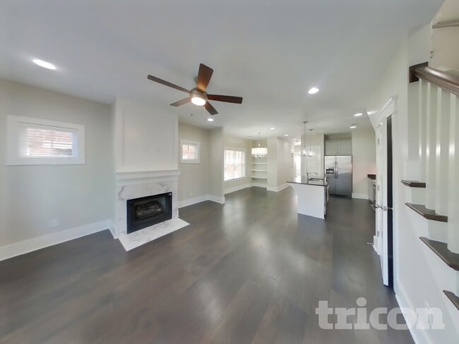 Building Photo - 1242 Hillwood Private Cove