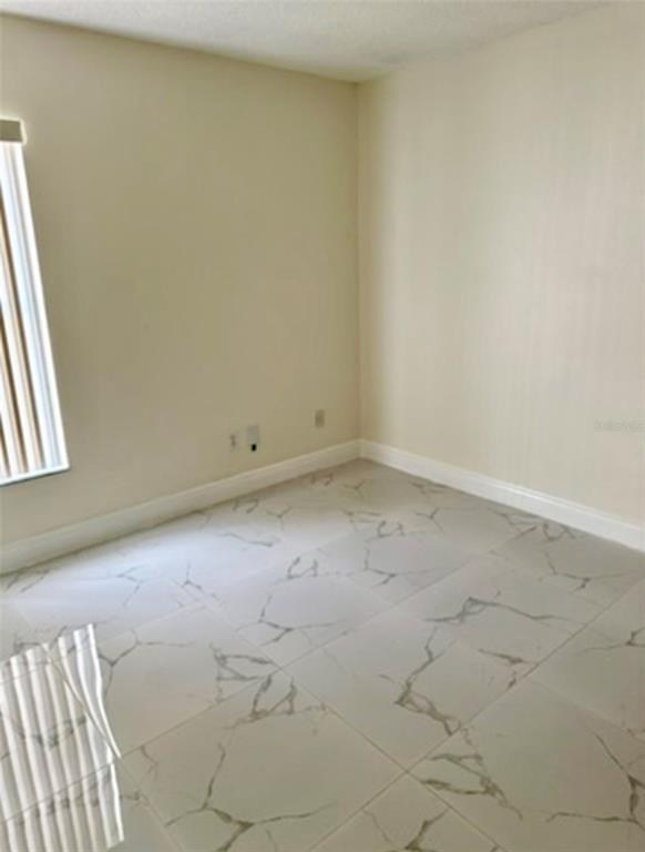 Foto del edificio - 12526 Ringwood Ave