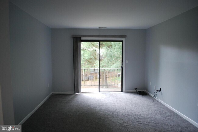 Building Photo - 1813 Silver Ct