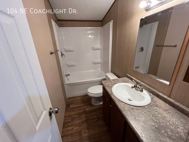 Foto del edificio - 104 Coachlight Dr